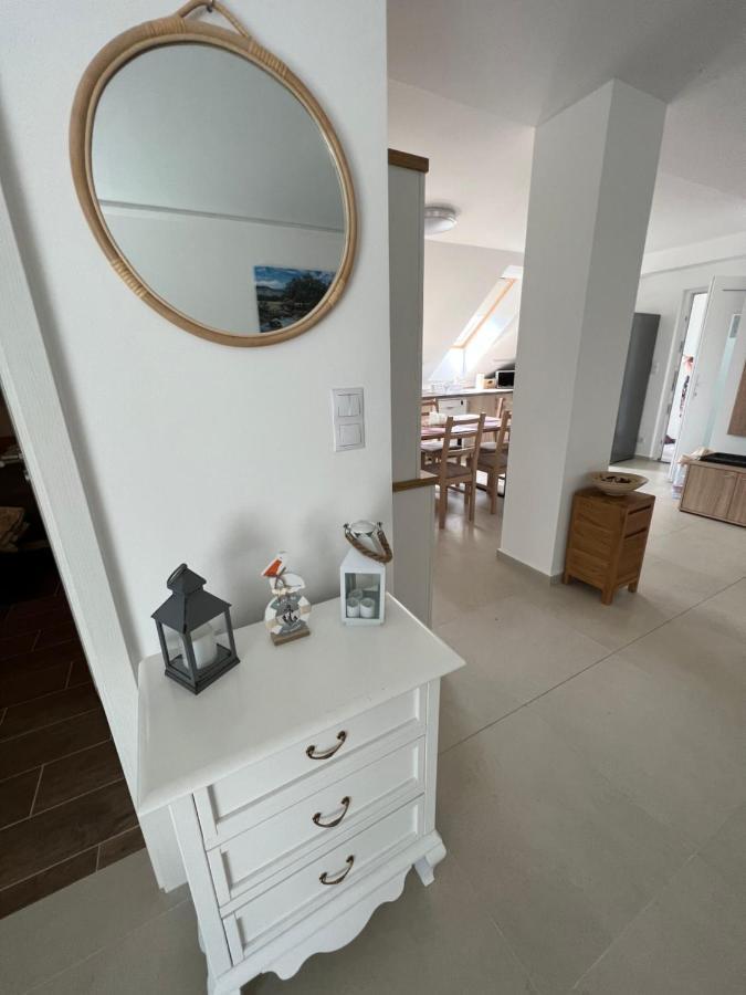 Janhaz Apartman Revfueloep Exterior photo